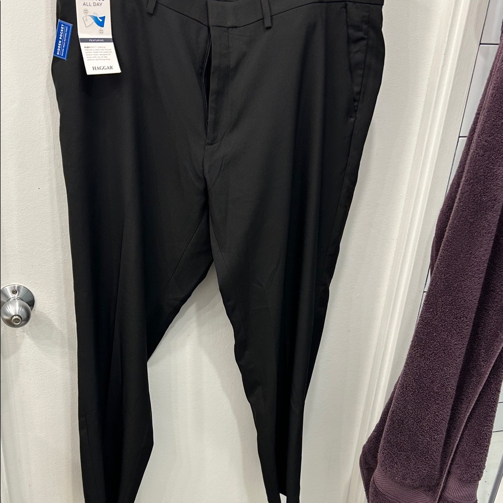 Haggar Men's Classic Black Dress Pants